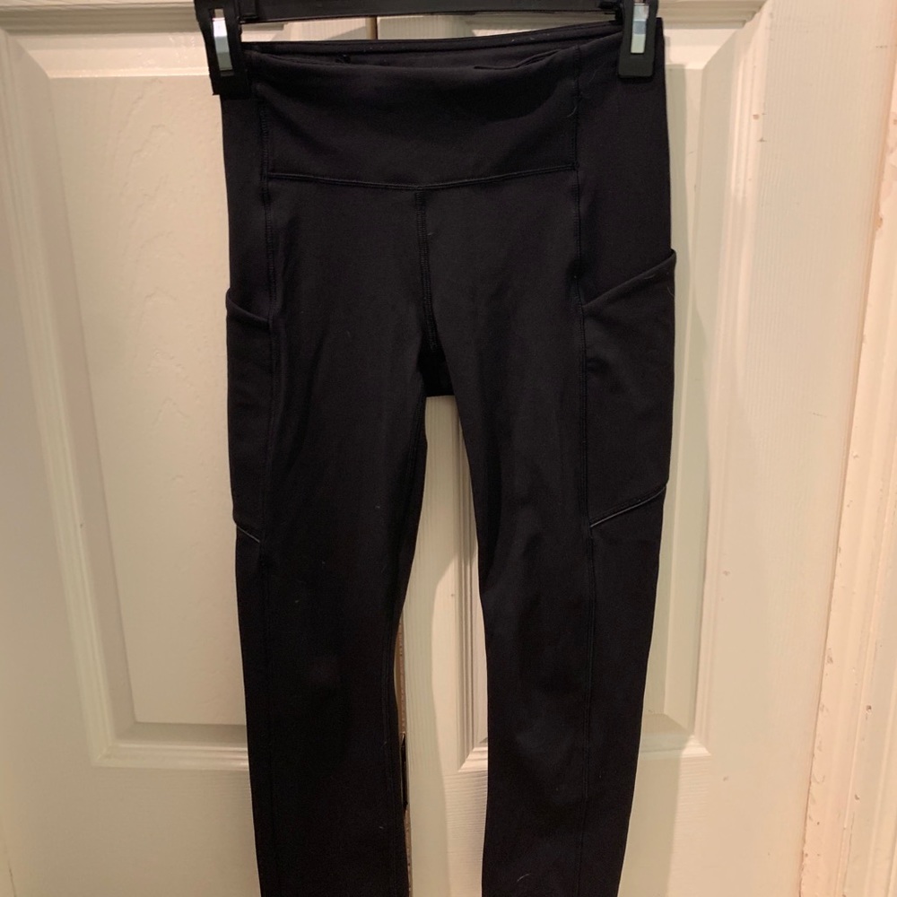 Cropped lulu lemon leggings
